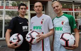 Herzlich willkommen auf der offiziellen website des fc augsburg. Fc Augsburg 2018 19 Nike Home Away And Third Kits Football Fashion