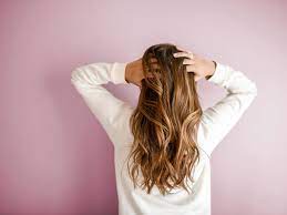 Causes of dry stiff hair. 7 Expert Tips On How To Turn Dry Hair Shiny And Healthy How To Gulf News