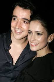 Triplo brinde no chateau de Silvio e Paula Frota