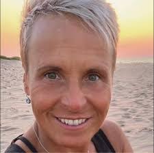 Stacey Emerick's Instagram, Twitter & Facebook