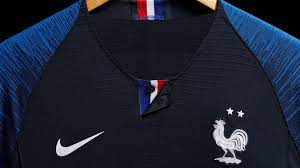 Les maillots de foot vintage de l'equipe de france ont été portés au fil des années par fontaine, kopa, platini ou zidane qui ont forgé la légende de l'equipe de france, comme les maillots rétro portés par ces ambassadeurs du beau jeu. Pre Comanda Cele Mai Recente Stiluri De Moda Maillot De Foot Equipe De France Nike 2018 Blanc 101openstories Org