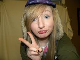 Emily Kniffen's Instagram, Twitter & Facebook