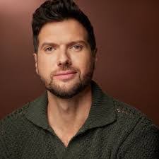 Bernardo Pena's Instagram, Twitter & Facebook