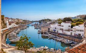 Als die aussteiger und blumenkinder die insel für sich entdeckten, war ibiza noch ein unberührtes. Die Schonsten Urlaubsorte An Den Spanischen Kusten Kayak Mgzn