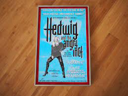 Existenta unei mese extensibile elimina necesitatea unei mese mai mari, care ocupa. Hedwig Angry Inch 1998 Off Broadway Nyc Poster Broadway Posters Broadway Nyc Window Cards
