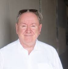 Linda Hove's Instagram, Twitter & Facebook