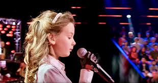 Check all of her performances. Nervoses Madchen Holt Tief Luft Und Schockiert Dann Mit Einem Emotionalen Song Den Ganzen Saal Bei The Voice Kids