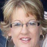 Lisa Feathers's Instagram, Twitter & Facebook