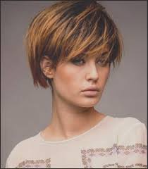 Pony sind flirty und lustig und sie sind pro die gesamtheit gedacht! Frisuren Frauen Kurzhaar Bob Frisuren Mit Pony Die Besten 25 Short Bob Hairstyles Latest Bob Hairstyles Hair Styles