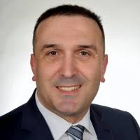 100+ Profile mit dem Suchbegriff „Kemal“