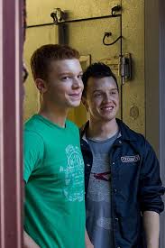 The show is set in the south side of chicago and focuses around a dysfunctional family of six children who raise themselves with the occasional appearance of a drunk father and bipolar mother. What To Watch This Weekend March 2 4 Ian Shameless Shameless Shameless Tv Show
