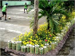 Cet taman sekolah yang unik parlimen itali unik kerana memperuntukkan perwakilan kepada warganegara itali yang bermastautin di luar negara (sekitar 2.7 juta orang). Taman Sekolah Baru Flickr