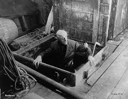 Nosferatu was mostly filmed on location within the german cities of lubeck and wismar. F W Murnau Nosferatu Eine Symphonie Des Grauens 1922 Moma