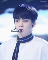 邊伯賢) communément appelé baekhyun (coréen: Bring Back This Black Haired Minseok Exo Xiumin Ph Based Facebook