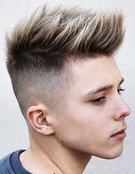Momjunction has compiled a list of stylish hairstyles & cool haircuts for boys that you can pick right one for your face shape. 120 Boys Haircuts Ideas And Tips For Popular Kids In 2020