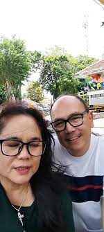 Setelah mengantar @shirleyuri aka @musicalshirley GR dan Pelepasan sari  #pascasarjanaisiyogyakarta #pascasarjanaisijogja mampir di #jnmbloc  @jnmbloc nyanyi refrain dengan @nonihulu dan alto behind the ...