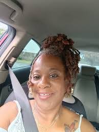 Diane Broestler's Instagram, Twitter & Facebook