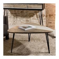 À chiner table basse triangulaire sur selency. Table Basse En Bois Massif Et Ses Pieds En Metal Pour De La Modernite