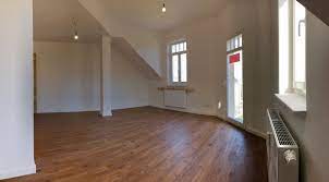 Dürerstraße 62, ecke reineckerstraße und wurde im jahr 2003 umfangreich saniert. 3 Zimmer Wohnung Zu Vermieten Stadlerstrasse 2 09126 Chemnitz Bernsdorf Mapio Net