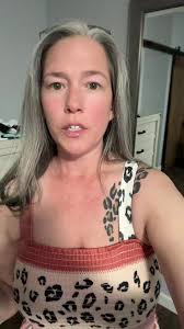 My fave 🥰 Bit I need a new fave 😂 #weddingcake #wedding #cakedelivery  #cake #cakedecorating