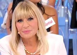 MARCO, CHI È IL NUOVO CAVALIERE DI GEMMA GALGANI A UOMINI E DONNE/ "Sei  elegante e affascinante": lei...