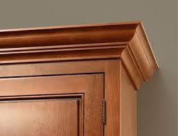 Classic Crown Molding Cliqstudios Com Traditional Kitchen Cabinets Minneapolis Kitchen Cabinet Crown Molding Cabinet Molding Kitchen Cabinet Molding