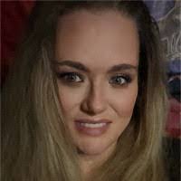 Alyse Crane's Instagram, Twitter & Facebook