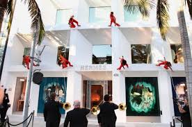 Beverly hills luxury jewelry, dinnerware, watches, gifts, tableware and more by the most coveted luxury brands. Hermes Renovated Flagship Store Rodeo Drive Beverly Hills Photo Aleks Kocev Bfanyc Com Retail Design Luxury Store Luxury