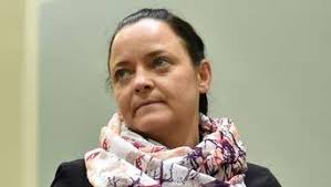 Oktober waren insgesamt über 100 beamte der sächsischen polizei beteiligt. Nsu Prozess Beate Zschape Distanziert Sich Von Rechter Szene Politik