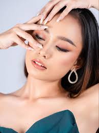 🧡✨ Makeup: @ms.hazzelferrer Hair: @hairbyandrie Dental Care: Tahud