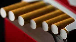combien de cartouche de cigarette peut on ramener d'espagne 2019 combien de bouteilles de parfum ? Achat De Tabac A L Etranger L Assemblee Vote La Reduction A Une Cartouche Maximum L Express