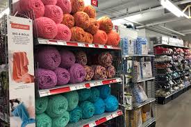 We found that torontoknitcafe.wordpress.com is getting little traffic and thus ranked low, according to alexa. The Top 10 Places To Learn To Knit In Toronto