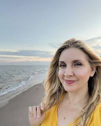 Karen Berrios (@karenberriosblog) • Instagram photos and videos