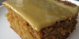 Recette Gateau A La Melasse Et Au Gingembre Garni D Un Leger Glacage A La Melasse Desserts Caramel Desserts Baking Recipes