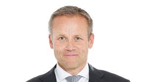 The Journey of Leadership: How CEOs Learn to Lead From the Inside Out