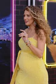 Pregnant Celebs 2019 Who Got Pregnant This Year Pregnant Celebrities Celebrity Maternity Style Pretty Pregnant