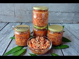 Reteta de zacusca de ciuperci este una foarte iubita la noi in casa. Zacusca De Peste Reteta Originala Pescareasca Youtube