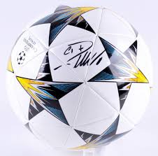 Champions league 2020/2021 table, full stats, livescores. Cristiano Ronaldo Signed 2018 Champions League Final Soccer Ball Beckett Coa