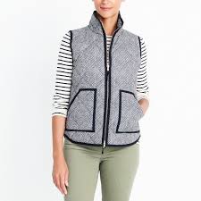 Pin By 50 Fabrics On Daily Fashion Items Puffer Vest Outfit Vest Outfits Quilted Puffer Vest