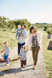 In The Spring Lookbook For Love Hanna Spring Family Pictures Family Picture Outfits Family Photo Outfits