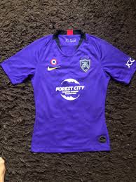 Sebelum ini, pasukan johor dt pernah menggunakan jersi dari jenama nike untuk beberapa musim pada tahun 2020, 2019, 2018, 2017, 2015 dan 2014. Jdt Away Kit 2019