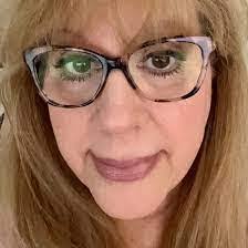 Lisa Zubek's Instagram, Twitter & Facebook