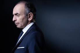 Im französischen wahlkampf treibt die rechtsextreme eric zemmour die gemäßigten kandidaten vor sich her. Eric Zemmour The French Tv Star Who Is Stealing Marine Le Pen S Thunder Politico