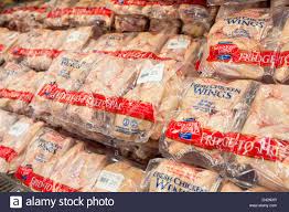 Kirkland signature is the premium house brand at costco wholesale. Hahnchenflugel Auf Dem Display An Einem Costco Wholesale Warehouse Club Stockfotografie Alamy