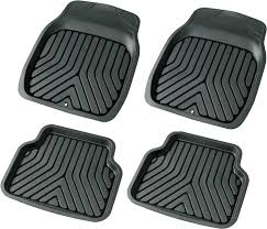 車用フロアマットのおすすめ20選。お手入れしやすいモノもご紹介