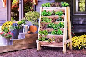Quelques minutes suffissent pour analyser la façon dont les fleurs et les plantes ne suffisent pas toujours dans un jardin, une touche personnelle de votre part s'impose toujours pour se sentir bien dans sa peau et. Decoration Jardin Pas Chere 20 Idees En Images