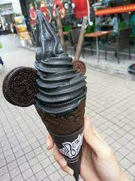 Saat ini tahu ikan badut? Aiskrim Hitam Arang Thailand Yang Macam Best Blog Sihatimerahjambu