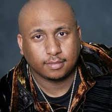 Reggie Mack's Instagram, Twitter & Facebook