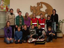 Informiere dich bitte im sekretariat über meinen nächsten besuch. Johanniter Ubergeben Notfallausrustung An Die Hugo Von Trimberg Schule