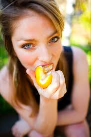 Eating with Abs creator Abigail Wick features Rachel Znerold in this FAB  vegan cooking show.